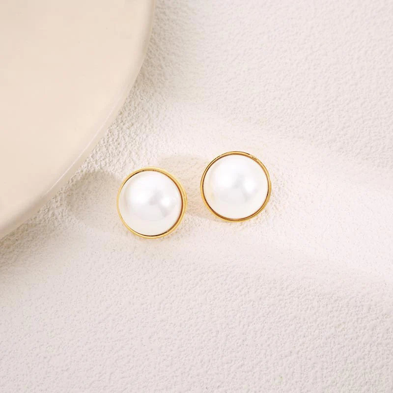 Boucles d’oreilles perles blanche