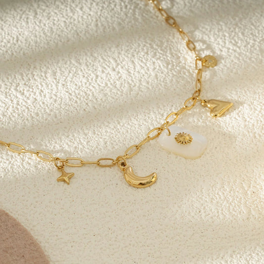 Collier lune , étoile et Nacré soleil