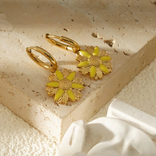 Boucles d’oreilles fleur émaillée jaune