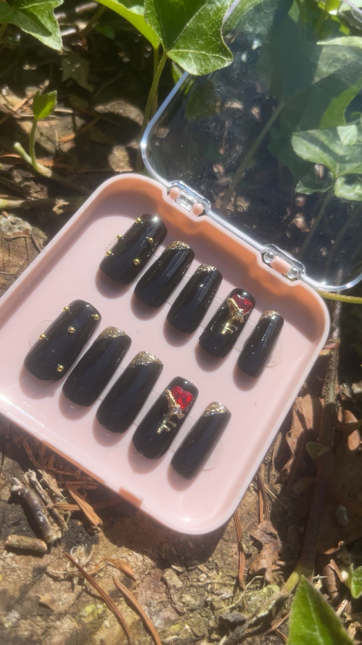Ongles Rosita